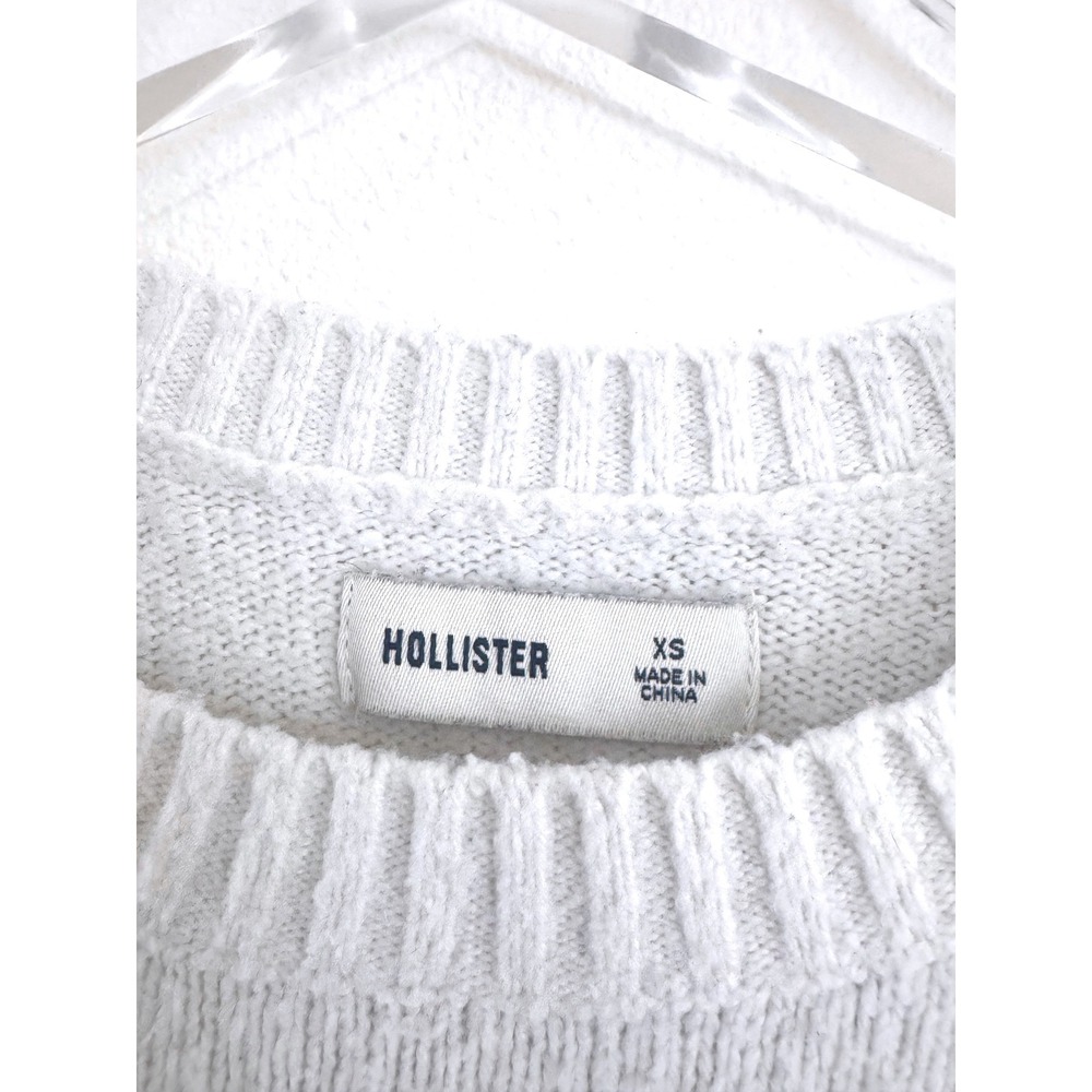 Hollister | Comfy Cloud Oversized Dog Graphic Sweater - Picture 4 of 4